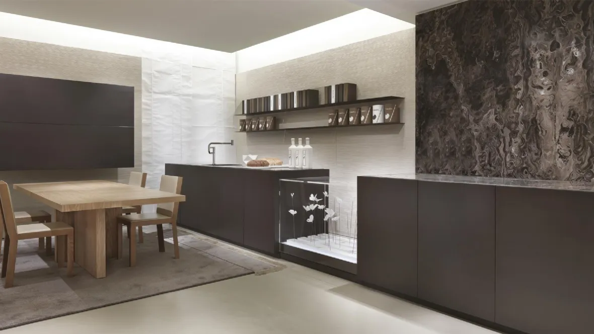 Cucina Design in laccato opaco e piano in marmo Bellagio 01 di Laura Meroni