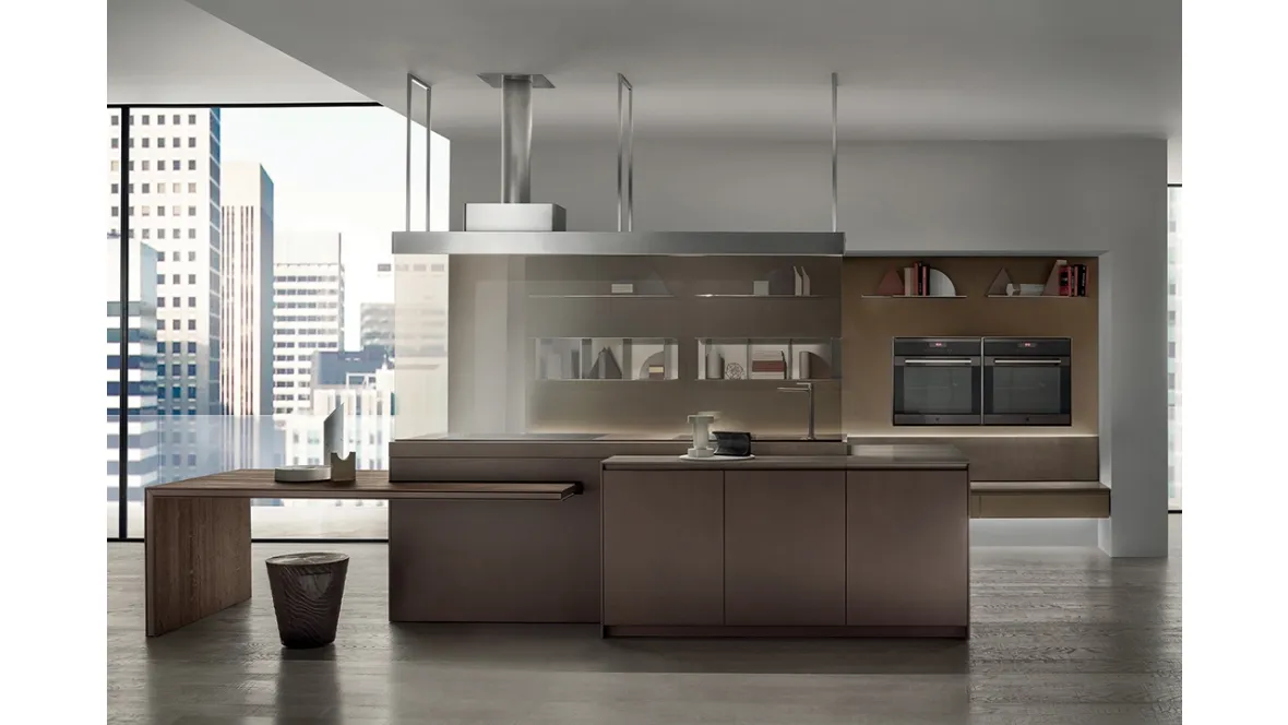 Cucina Design con isola Icon 01 in laccato effetto metallo umber di Ernestomeda