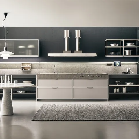 Cucina Design lineare KLab 02 con frontali in Laccato opaco Grigio Nuage di Ernestomeda