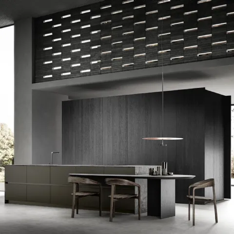 Cucina Design con isola Sistema 22 Sofisticata in laccato bronzo e rovere di Alta Cucine