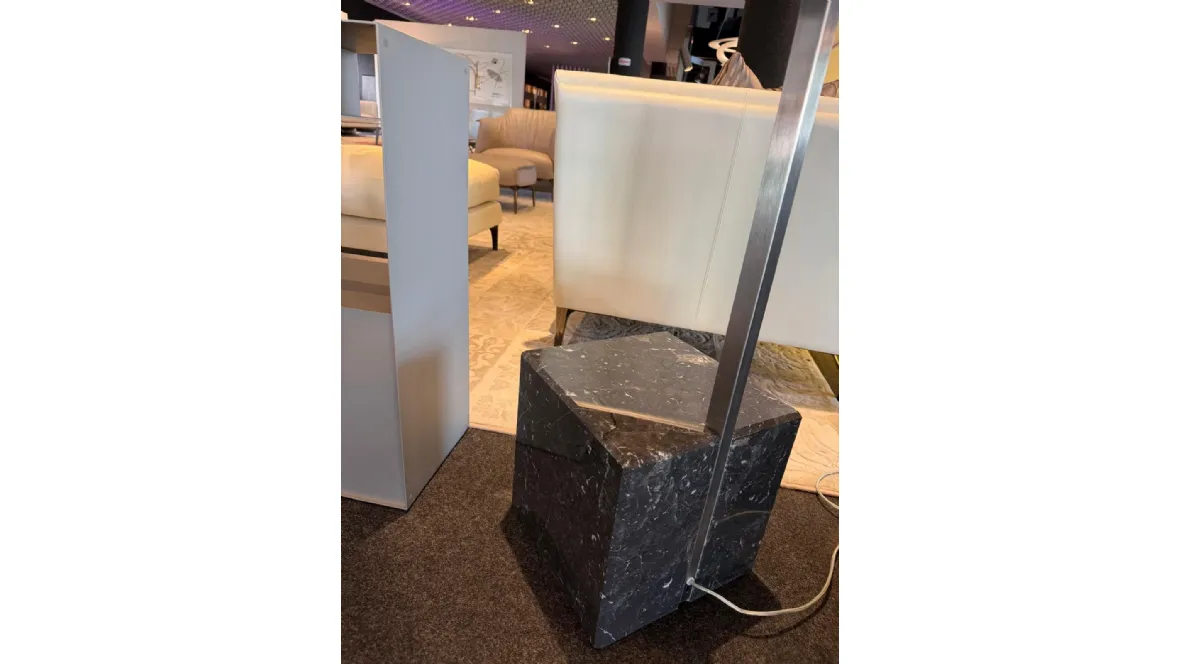 lampada Raduga di Cattelan