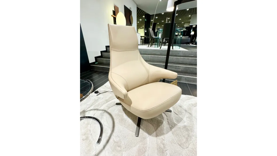 poltrona Jay Lounge girevole con pouf