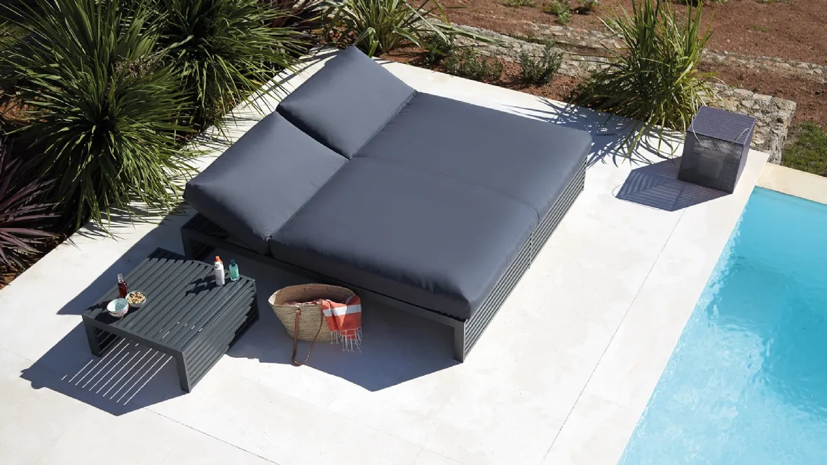 Tavolino DNA Side table con lettino di Gandia Blasco