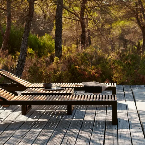 Sdraio DNA-Teak in metallo di Gandia Blasco