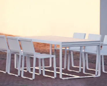 Tavolo e Sedia Flat Dining di Gandia Blasco