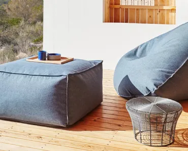 Poltroncina pouff Sail Outdoor in tessuto di Gandia Blasco