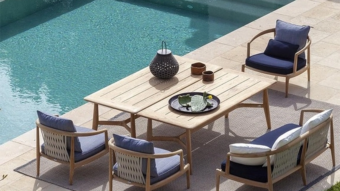 Tavolo in legno di Teak The Secret Garden di Poltrona Frau