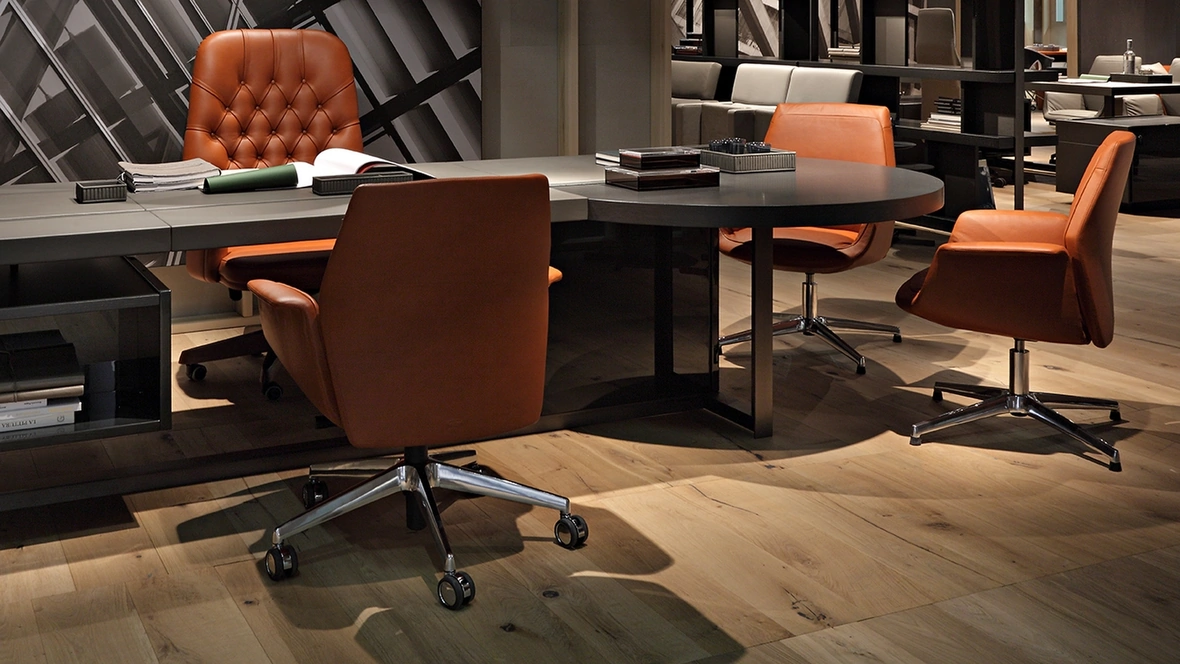 Sedia Ospiti Downtown Visitor di Poltrona Frau