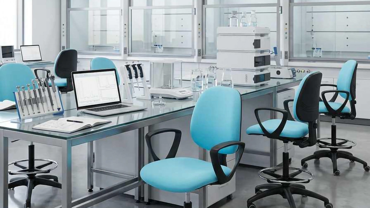 Seduta operativa Lybra Standard Swivel Chair di Vaghi