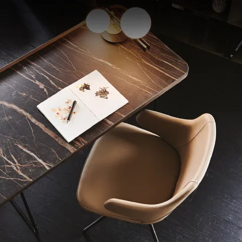 Scrivania da Ufficio con piano in ceramica e struttura in acciaio Wolf Keramik di Cattelan Italia
